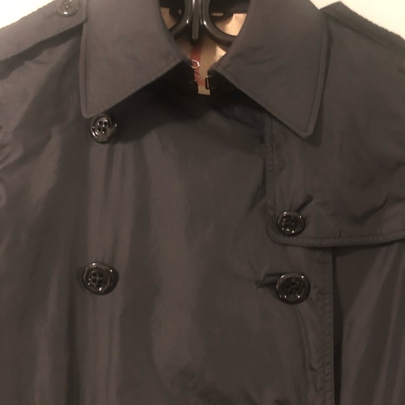 AUTHENTIC BURBERRY RAIN JACKET - Picture 3 of 8